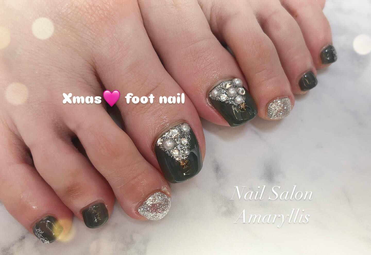 フットネイルもクリスマス🎄✨